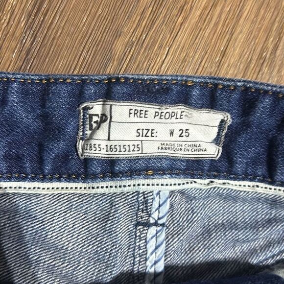 Free people denim Jean short shorts distressed raw hem button fly summer fashion - Picture 5 of 7